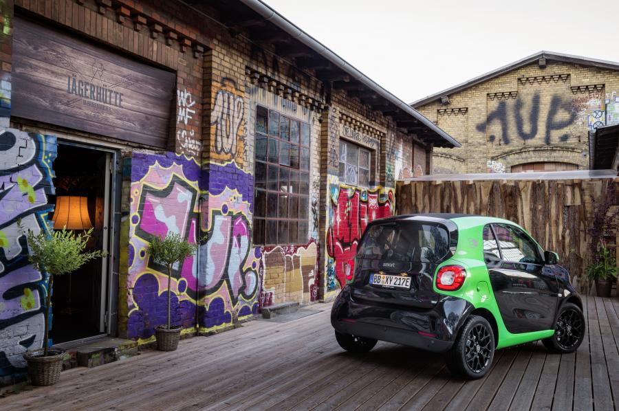  Smart ForTwo Prime Coupe Electric Drive 2017 года  (фото 24 из 48)